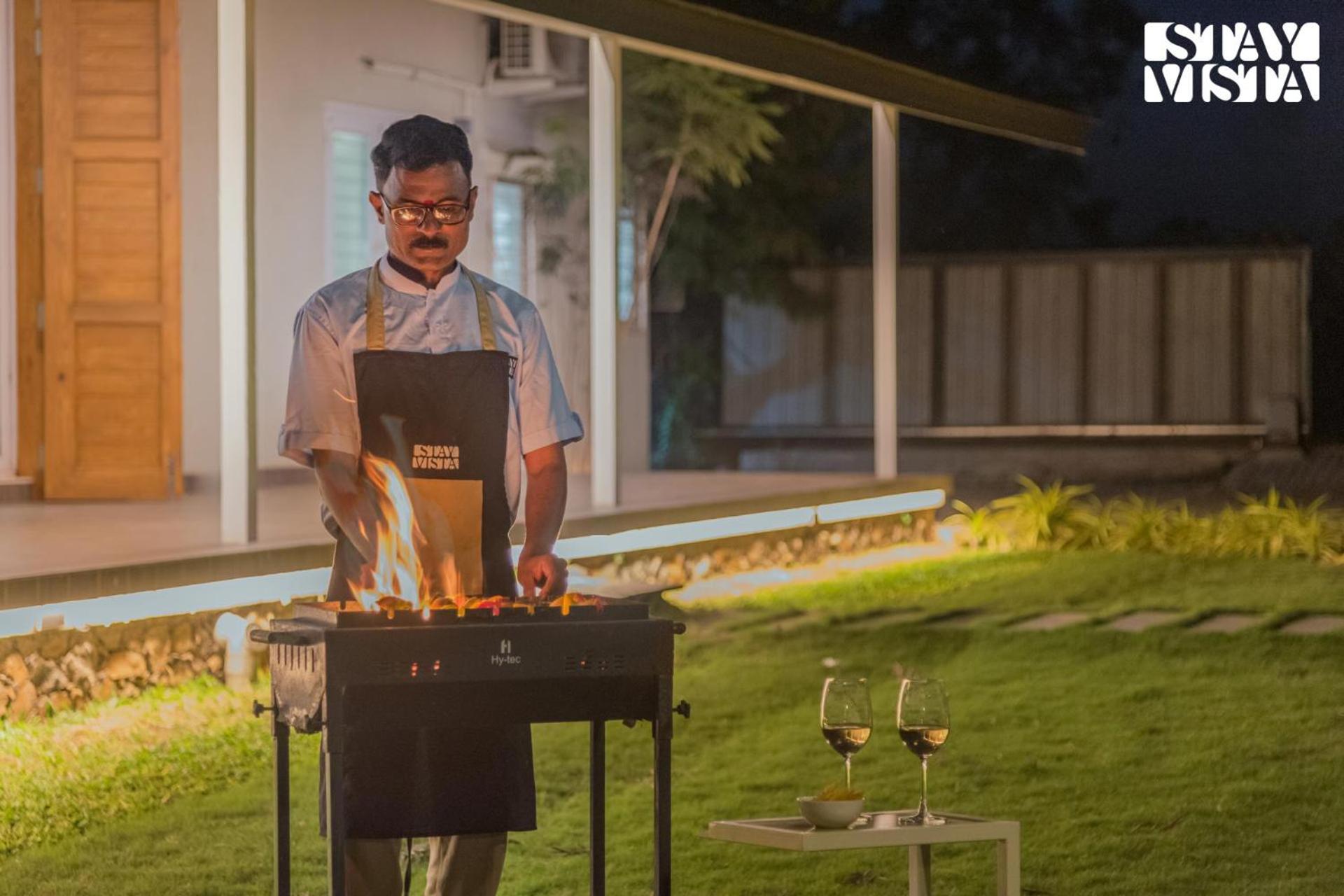 Stayvista'S Silver Grove - Serene Haven With Expansive Lawn & Terrace Nashik Esterno foto