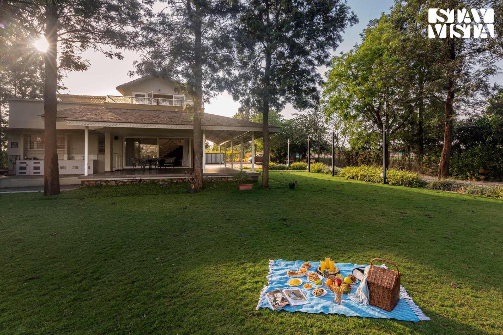 Stayvista'S Silver Grove - Serene Haven With Expansive Lawn & Terrace Nashik Esterno foto
